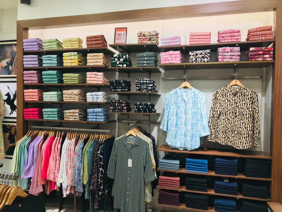 Đồ mặc có sẵn tại shop
