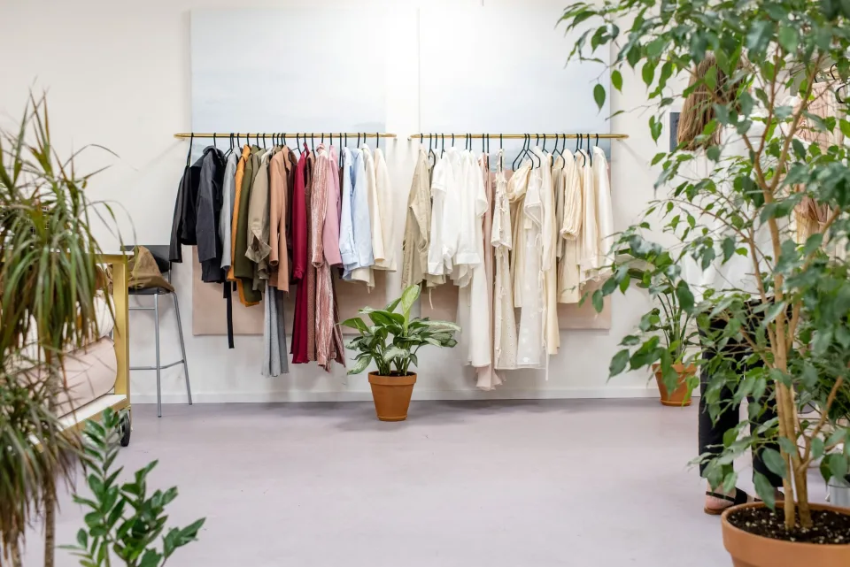 Đồ mặc có sẵn tại shop